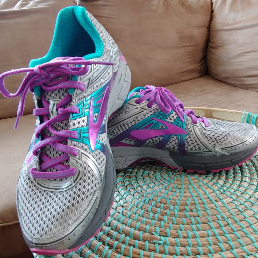 Brooks GTS 17 SIZE 10